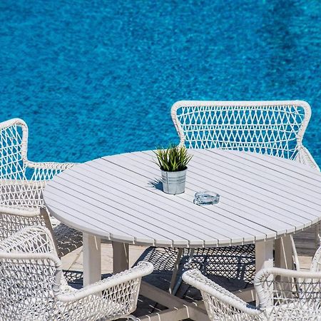 Philoxenia Suites Vrasná Eksteriør bilde