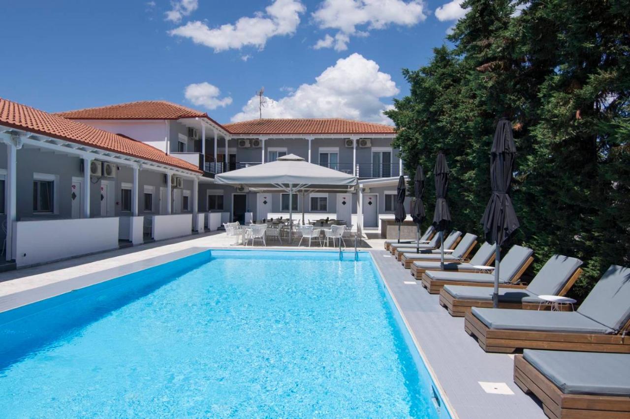 Philoxenia Suites Vrasná Eksteriør bilde