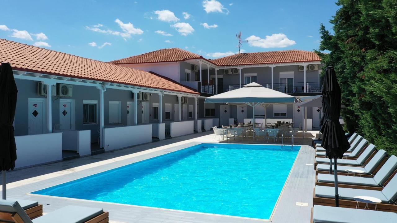 Philoxenia Suites Vrasná Eksteriør bilde
