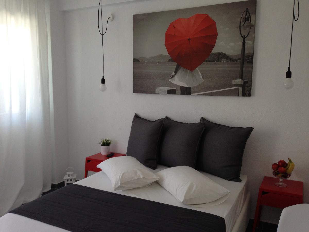 Philoxenia Suites Vrasná Eksteriør bilde