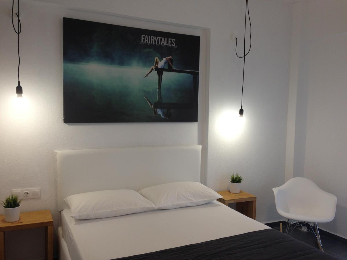 Philoxenia Suites Vrasná Eksteriør bilde