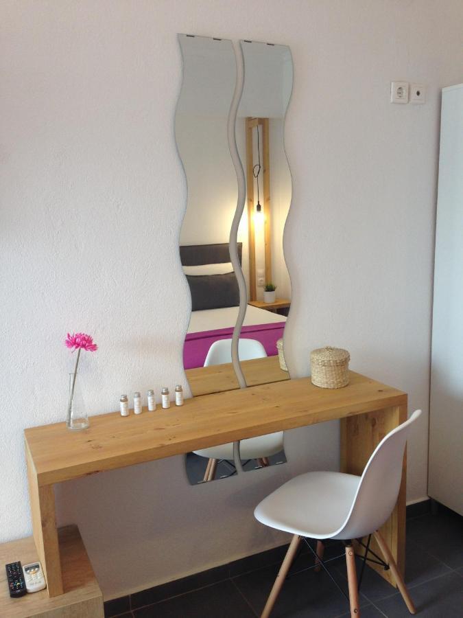 Philoxenia Suites Vrasná Eksteriør bilde